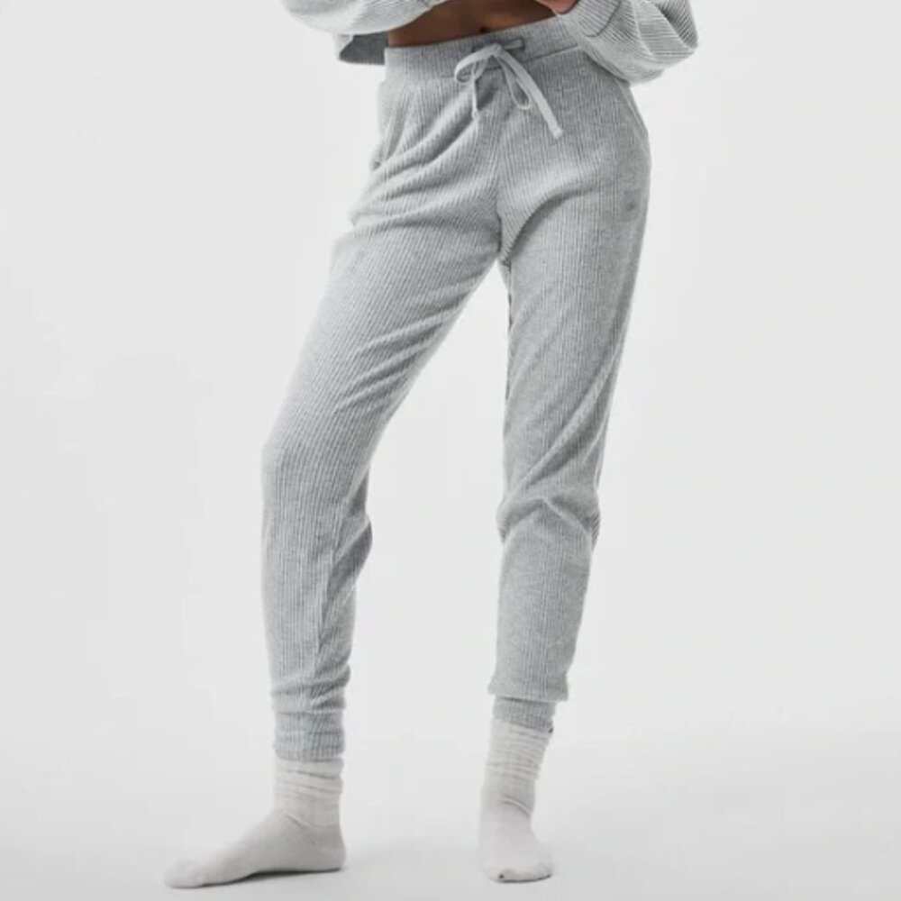 ALO YOGA The Muse Sweatpant In Athletic Heather Grey Size M